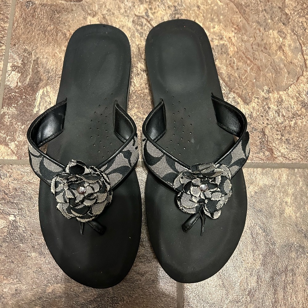 Like New Coach sandals size 10